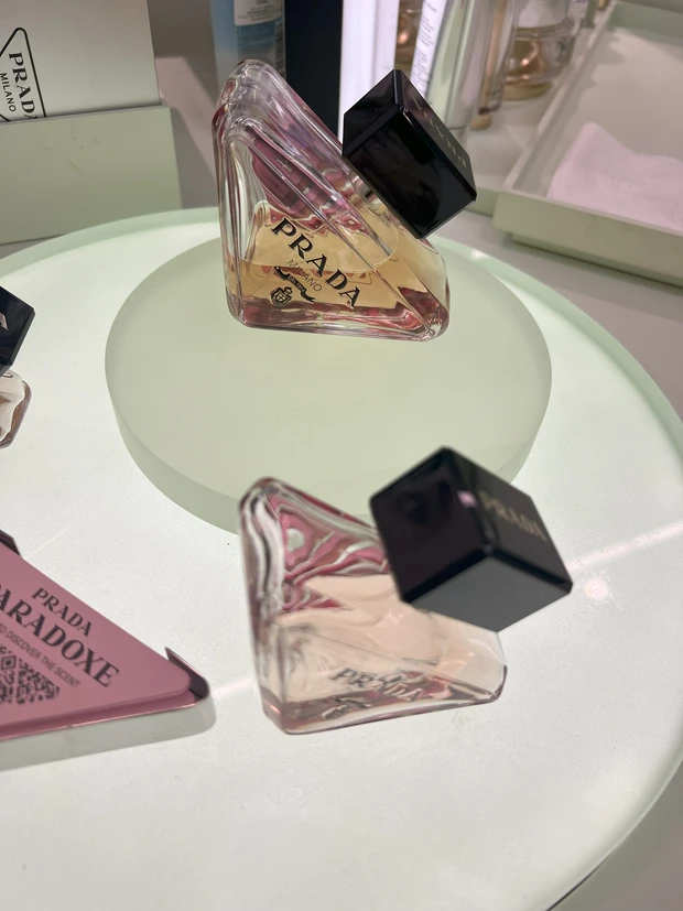 プラダ ビューティ 香水