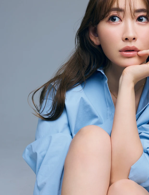 【こじはる売れコスメ3選】小嶋陽菜の目利きにハズレなし！見極め力の秘密を解剖