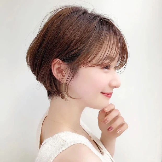 ショート ヘアアレンジ 圧倒的美シルエット! 横顔に見惚れる女っぽカジュアルショートヘア