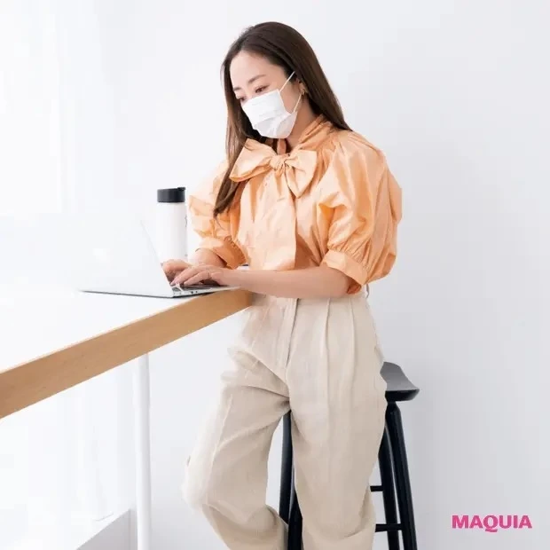【マスクメイクの極意】神崎恵さん:強いアイメイクは封印! 超薄肌と上品太眉で美人見せ_3
