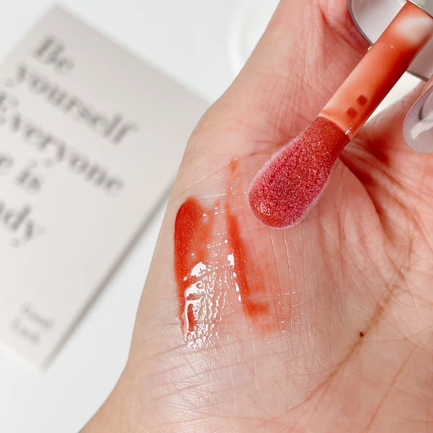 イヴサンローラン限定リップオイル 5 カルフォルニア サンシャイン スウォッチ