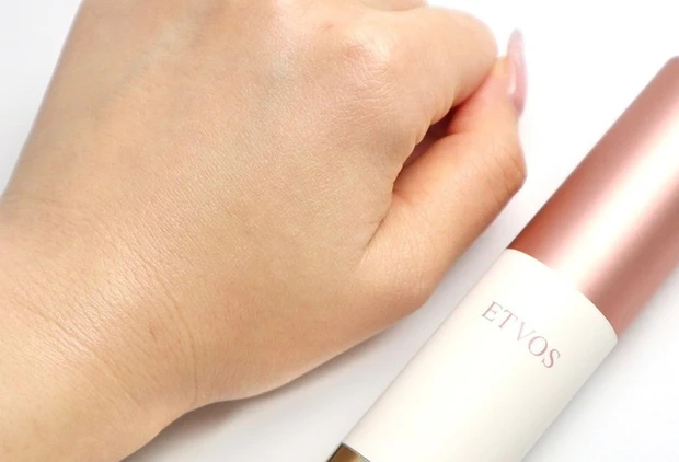 エトヴォス ミネラルトリートメントエッセンス ピンクベージュ トーンアップ