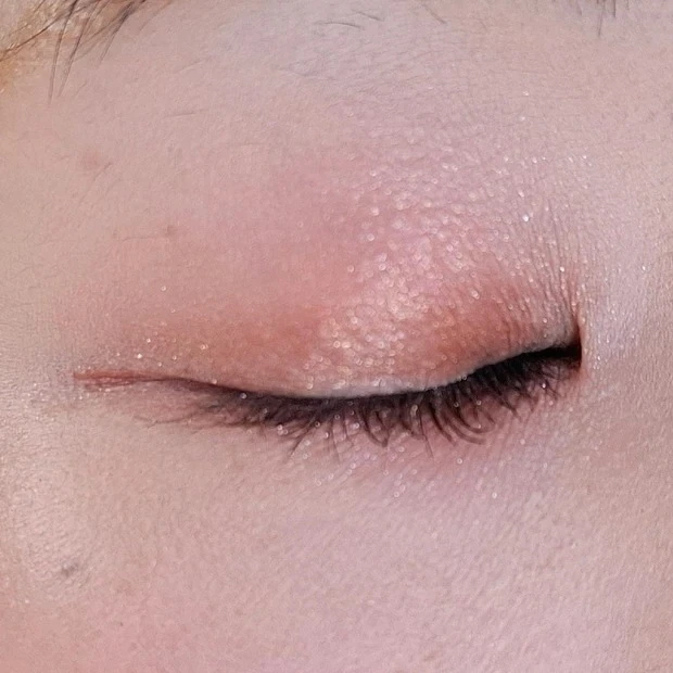 キャンメイク プティパレットアイズ スパークリング  S02 マカロンキャンディ イエベ スウォッチ