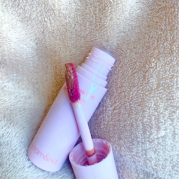 【アンドバイロムアンド】忙しい時はこれだけ持ち歩き！グラッシーボムティント
_2