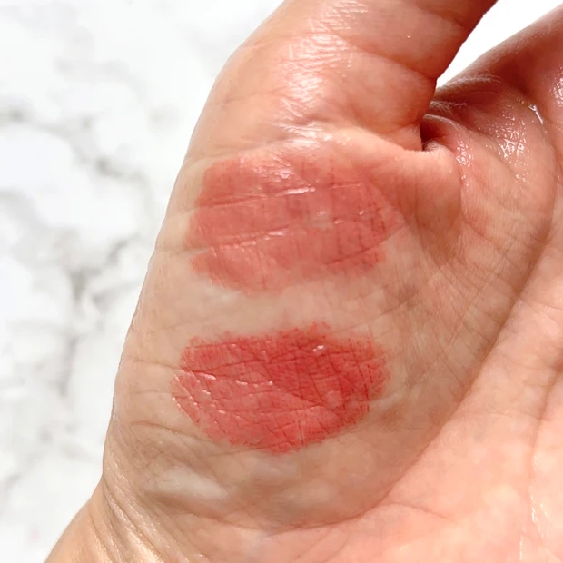 耐久テストで落ちにくさを検証中のルージュ ディオール オン ステージ