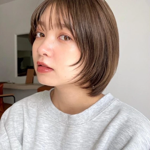 ボブ ヘア 髪型 ヘアスタイル 大人 レイヤー 前髪あり