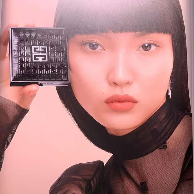 ジバンシイ_春コスメ2024_プリズム・リーブル・スキンケアリング・グロウ・クッション