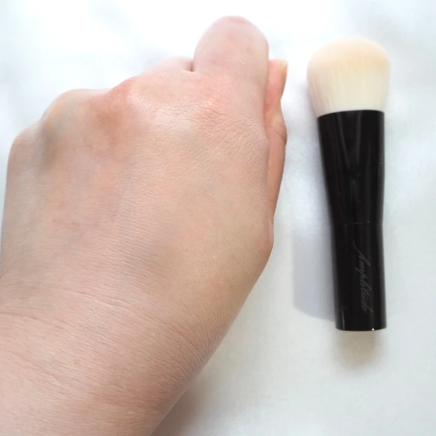 Amplitude(アンプリチュード)ロングラスティングリキッドファンデーション