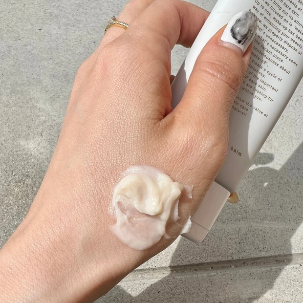 クレンジングが大事な理由。
"新感覚クレンジング"素の肌を美しく。_2_2