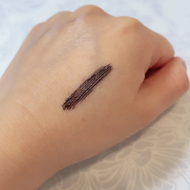 D-UP パーフェクトエクステンション マスカラforカール プラムブラックのスウォッチ①