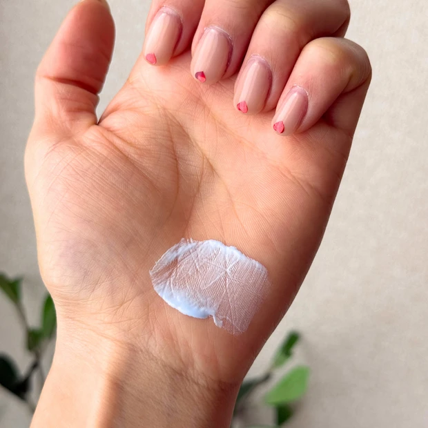 セザンヌ ブライトカラーシーラー 10クリアブルー スウォッチ