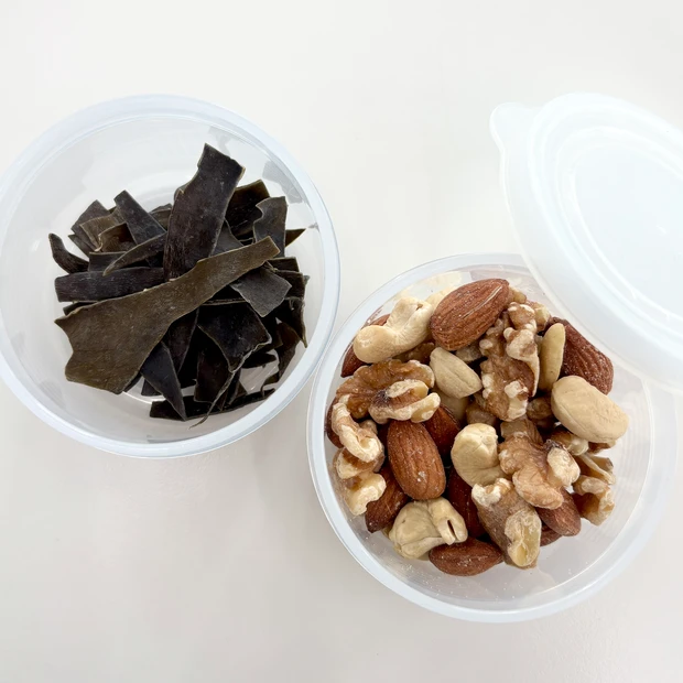 16時間断食ダイエット　断食中　ナッツ　昆布　間食　おやつ