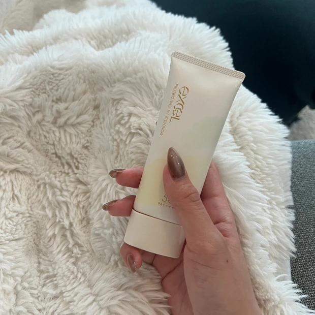 30代リピ買いUVケア！サナ エクセル プロティクティブ UVエッセンスを紹介♪