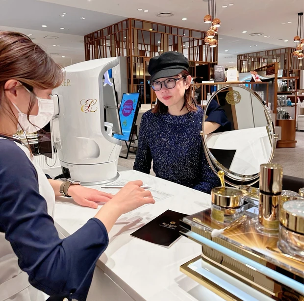 エスティ ローダーが誇る「リニュートリィブ」ラグジュアリーなトリートメント『リニュートリィブ キャビン』体験レポート
_3_2