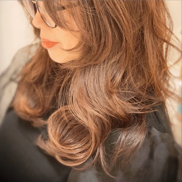 【2019→2020】冬から春にかけての大人ヘアスタイルは軽やか小顔見せレイヤーカット&サイドバングがおすすめ♫