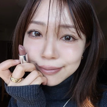 世界中で大人気!M・A・C ラスターガラス リップスティック「アローンタイム」|イエベでも似合う?実際に使ってみた_9