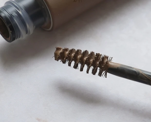 【エテュセ】派手髪にしたときの眉毛問題を解決！明るめ眉を叶えるエテュセの眉マスカラ【ビフォアフ】_2_2