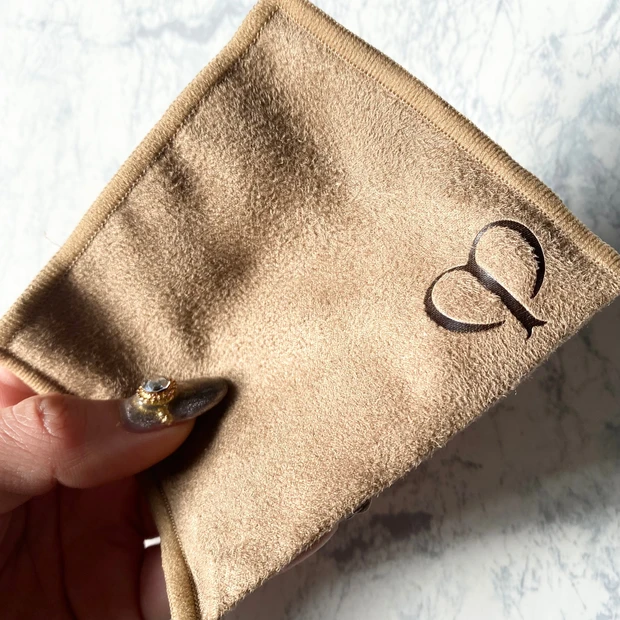 クレドポーボーテ　レオスールデクラ　ハイライト　パウダーハイライト　資生堂　ツヤ肌　ベースメイク