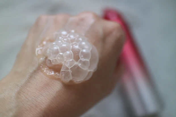 withコロナ時代の毛穴対策！新感覚のアスタリフト スパークル タイト セラム で エイジング毛穴ケア ！_2_1