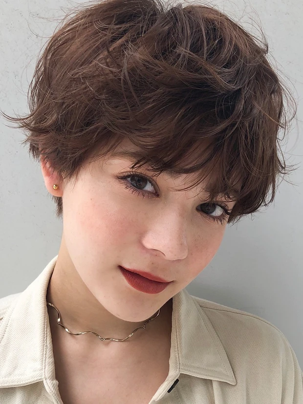 ヘアスタイル　髪型　ショート　パーマ　マッシュヘア