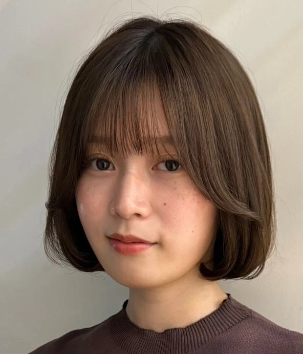 髪型　ボブヘア　韓国ヘア　タンバルモリ　前髪あり　正面