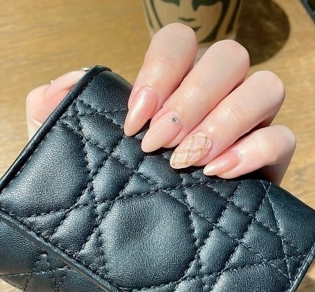 キルティングネイル デザイン ピンク