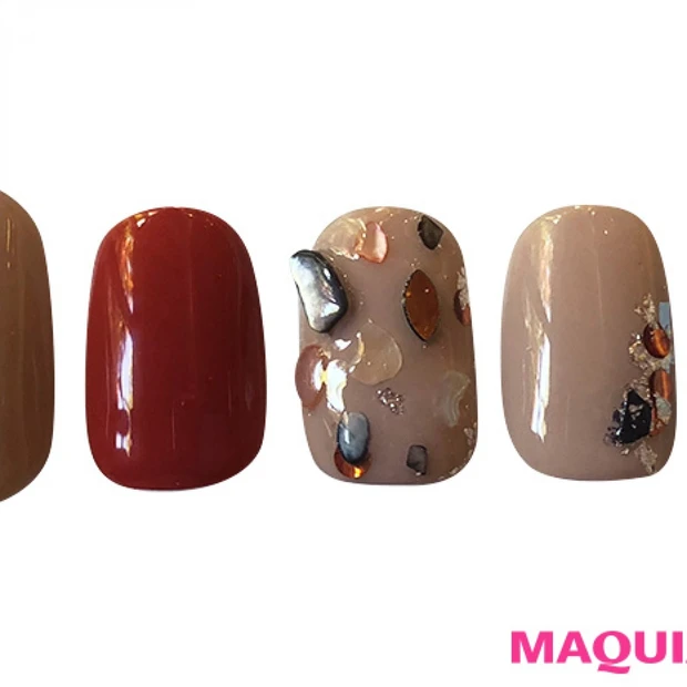 アンバーな輝きが際立つ、アートな「ホログラム」ネイル