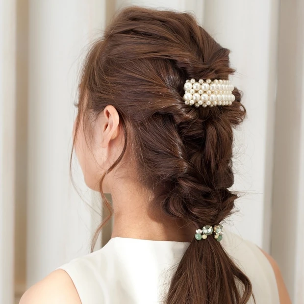 一目おかれる存在にグレードアップ♡ 華やかな進化形ポニテアレンジ