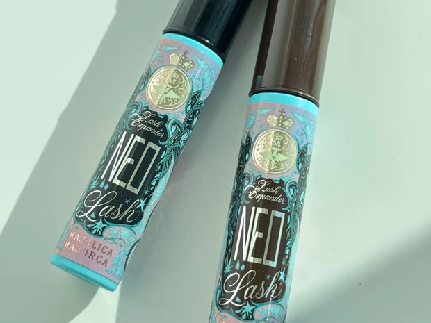 マジョリカ マジョルカの新作マスカラをスウォッチ！ 強力カールキープと簡単オフの両立を実現