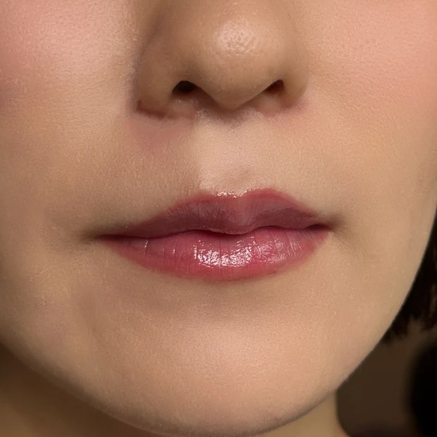 メンソレータム リップフォンデュ プラムレッド 仕上がり