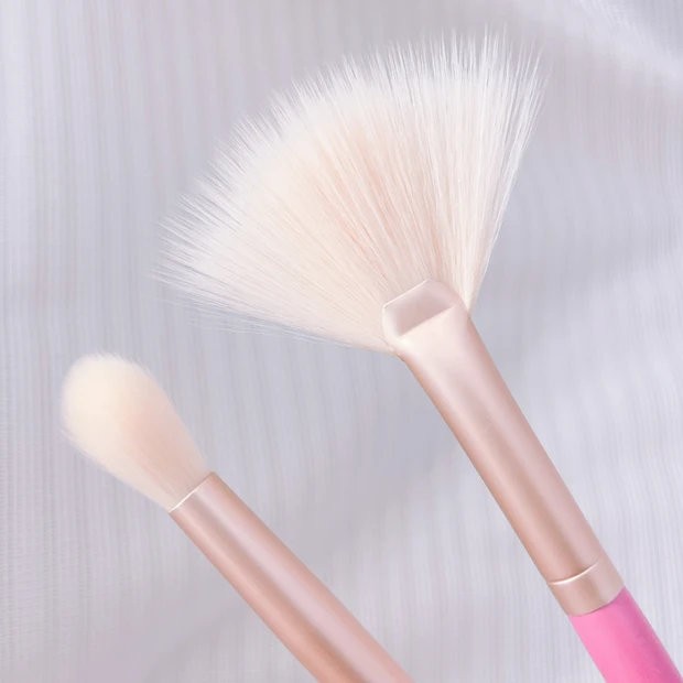 【MAQUIA8月号】瞬間メイク上達!SIXPLUS×マミ様ブラシ豪華付録が話題!2022上半期ベストコスメ発表!_2_2