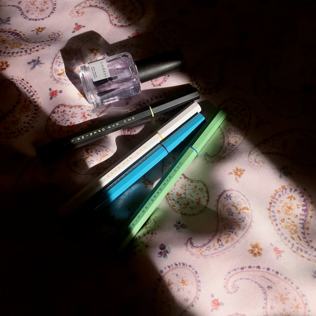 いつものネイルにちょい足し10分!超簡単絵画のようなモザイクフラワーアートネイルの作り方【冬のお出かけネイル】_1_1