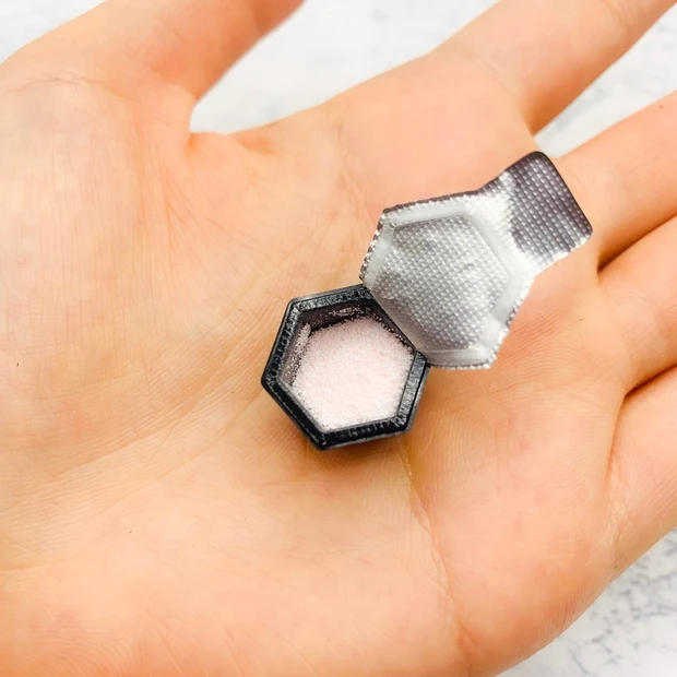 【ベストコスメ受賞】話題の「黒パケ毛穴スキンケア」
3アイテムを徹底比較してみた!!_5_1