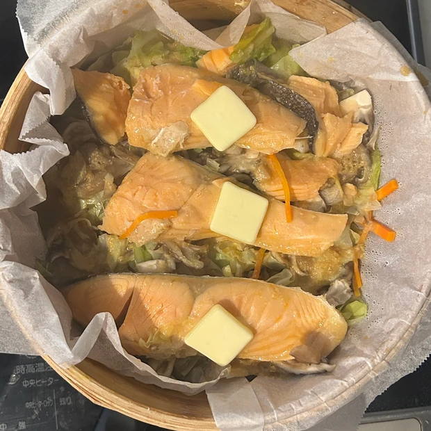 美肌にいい簡単せいろ蒸しレシピ|鮭と野菜のちゃんちゃん蒸し