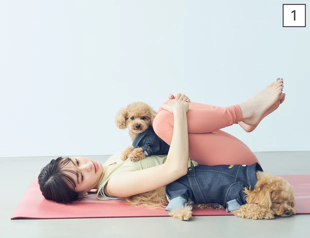 ドッグヨガ　ガス抜きのポーズ①