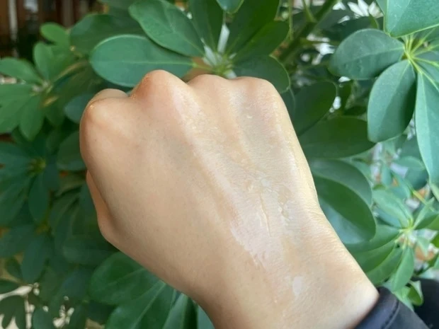 かおりんさん イプサ「ザ・タイムR アクア」 テクスチャー１