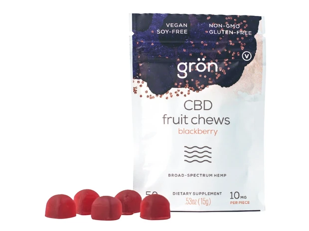 1粒でCBDを10mg摂れる。おいしくてアタマすっきり。gron ブラックベリー CBD グミ 50mg ￥1814／ビープル バイ コスメキッチン