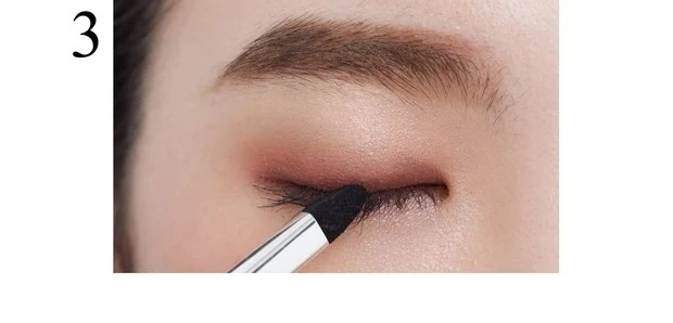 【一重アイメイク】ディオール サンク クルール クチュールの使い方_3