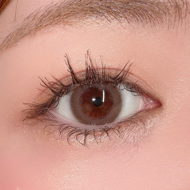 水蜜桃メイク すいみつとう バズりメイク