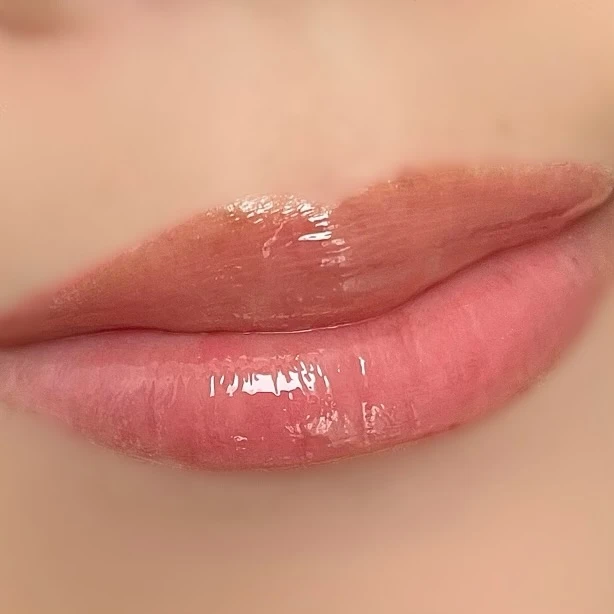 フィー 3Dボリューミンググロス バニラ70％ 仕上がり