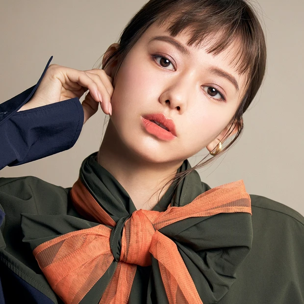 【山本舞香】大人フレッシュを演出するサンドオレンジリップ2