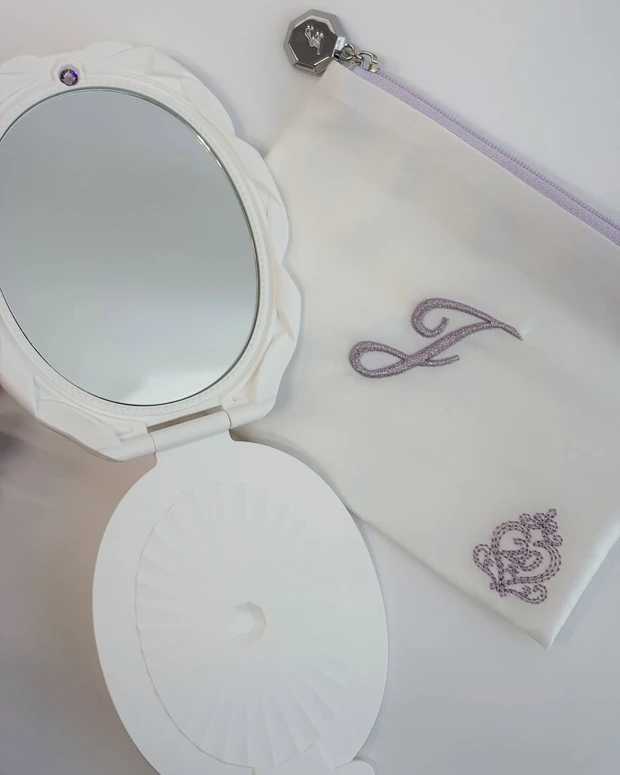 ジルスチュアート　プチパティスリー　コンパクトミラー Ⅱ