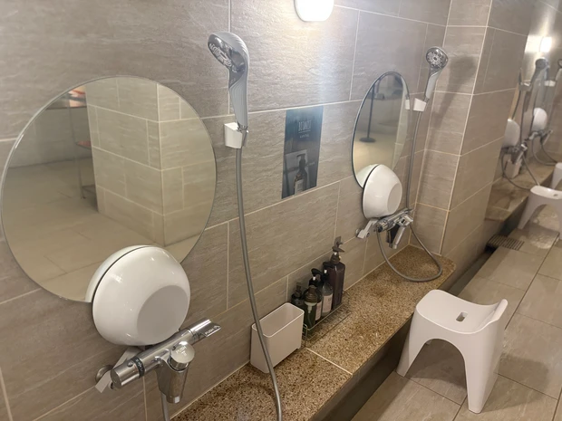 三鷹駅　FLOBA　フロバ　シャワー　ReFa　リファ　ファインバブル