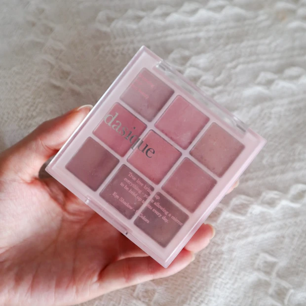 デイジーク　シャドウパレット　33ミルキーベリー