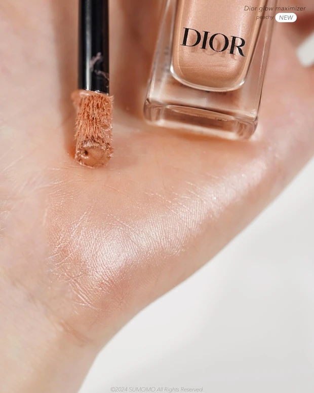 Diorの新作ハイライト「グロウ マキシマイザー」の人気カラー3色をレビュー！「ピンク」「パーリー」「ピーチー」をパーソナルカラー別にご紹介。_7