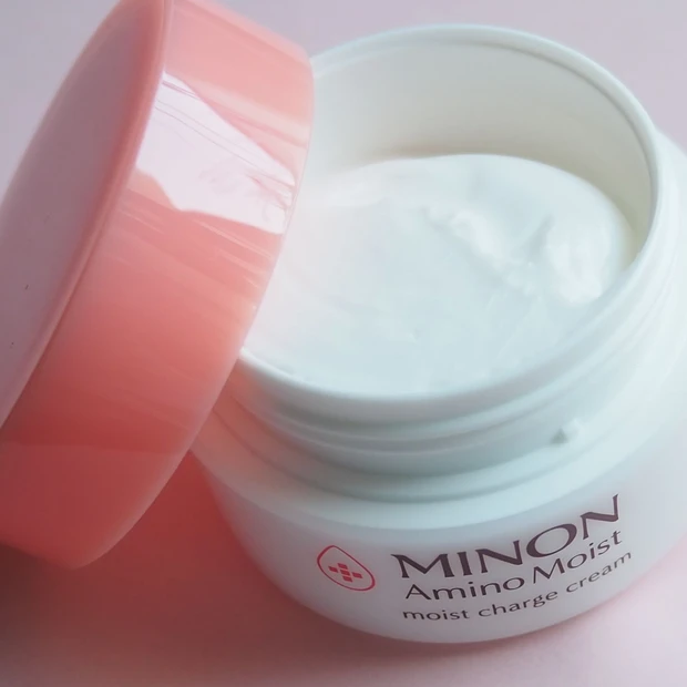 「モイストチャージ クリーム」