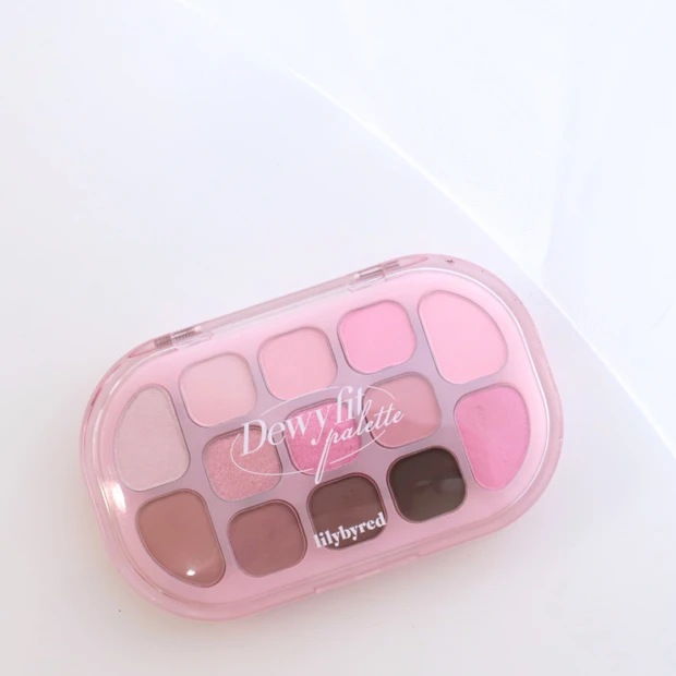 lilybyredで叶える、ブルベ冬に似合うやわらかピンク。