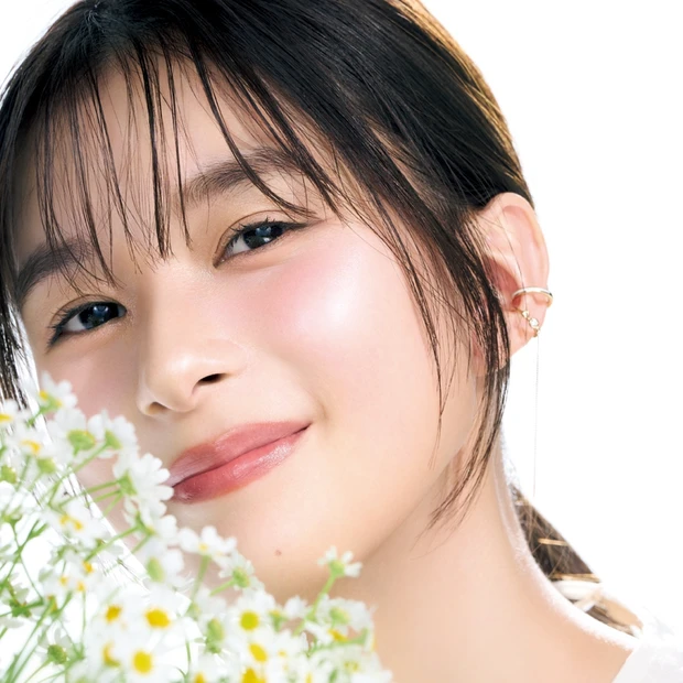 【芳根京子さん】<br>5月号の表紙メイクHOW TO!