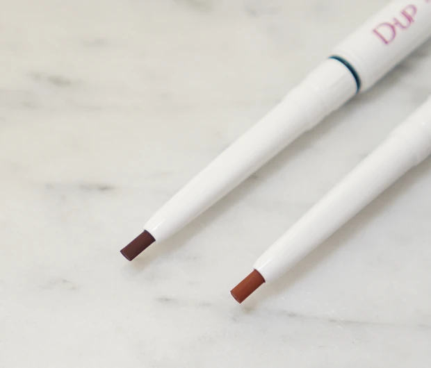 ふわとろ質感ペンシルアイライナー_2