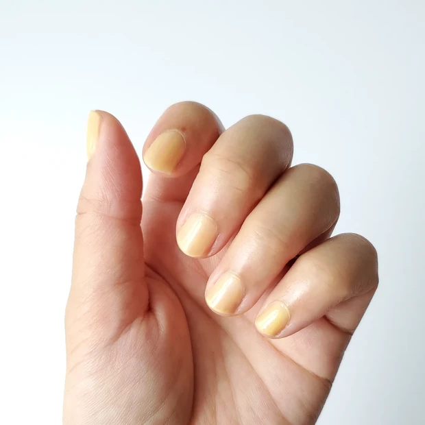 イエロー ネイル プチプラ
